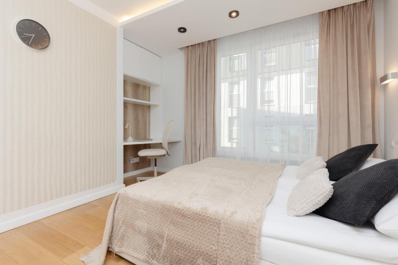 Butas Spacious Lodygowa Ideal For Families By Renters