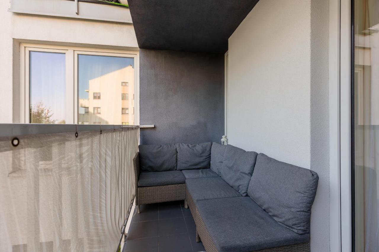 Apartment Spacious Lodygowa Ideal For Families By Renters *