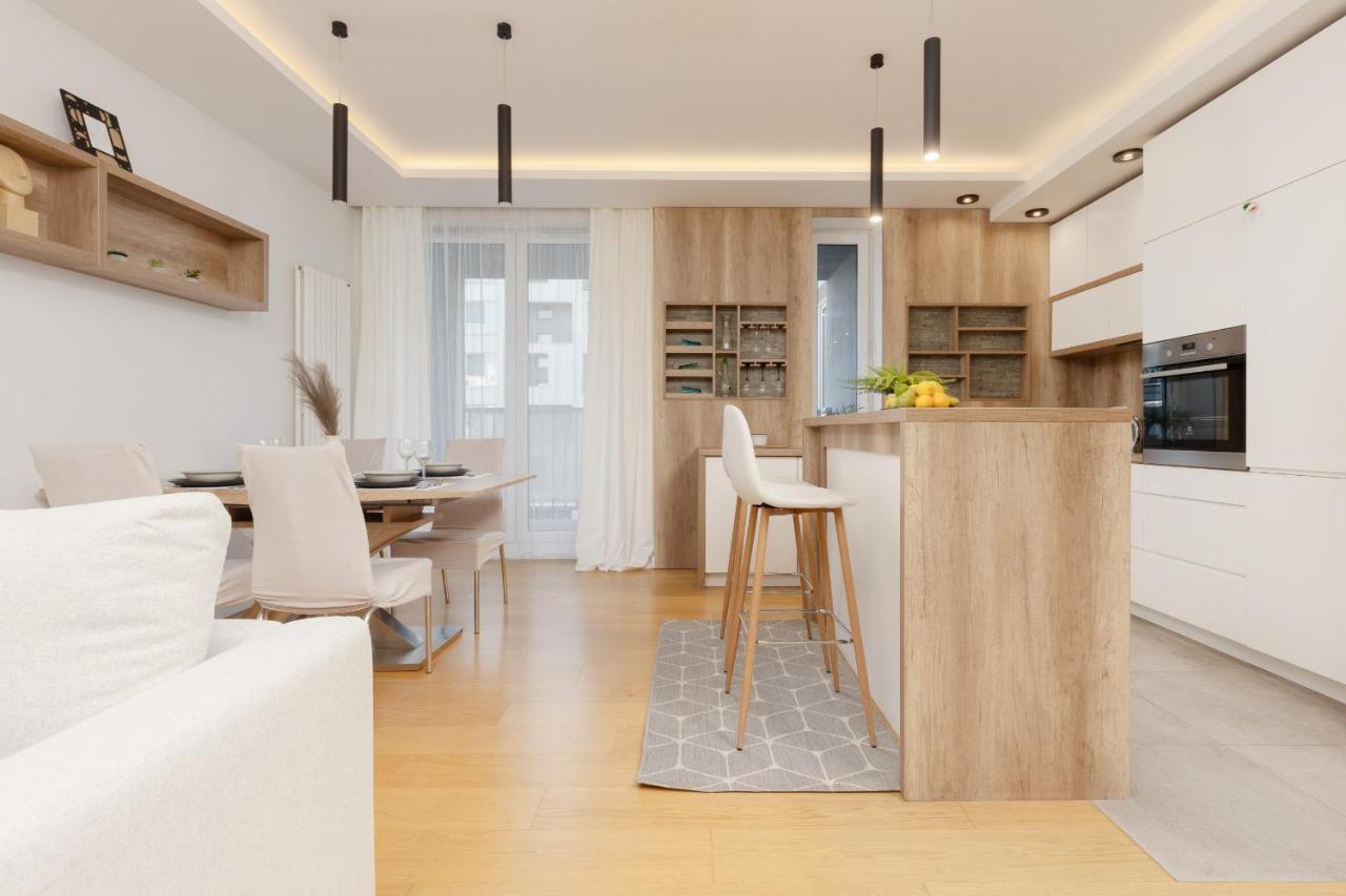 Apartment Spacious Lodygowa Ideal For Families By Renters Warschau